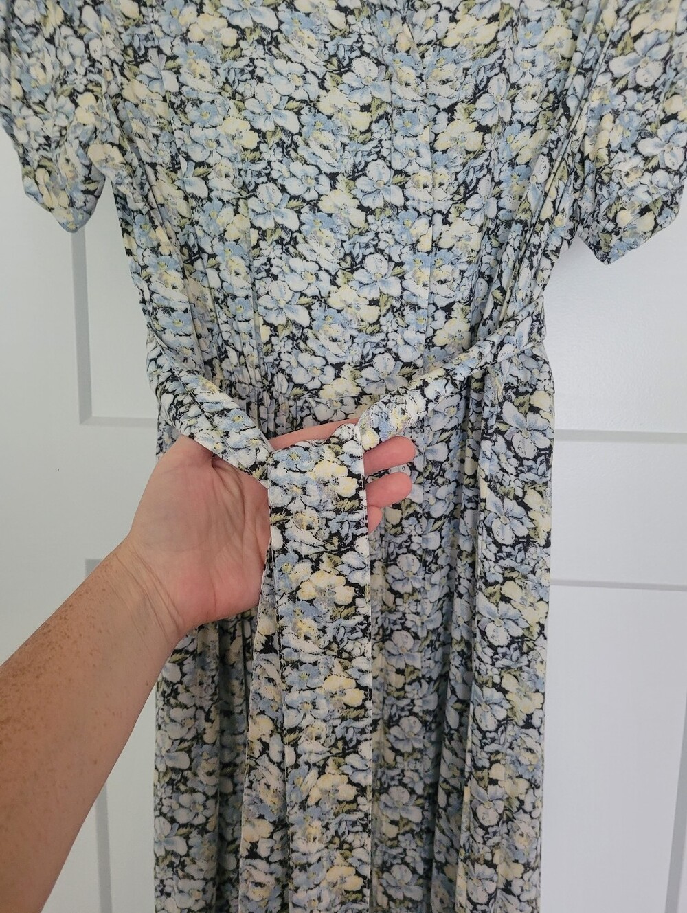 H&M maxi Shirt Dress With Tie Waist - Picture 2 of 6